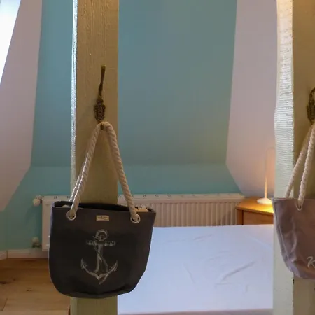 Ahlbeck, Schloss Hohenzollern - W 28 Villa Heringsdorf (Usedom)