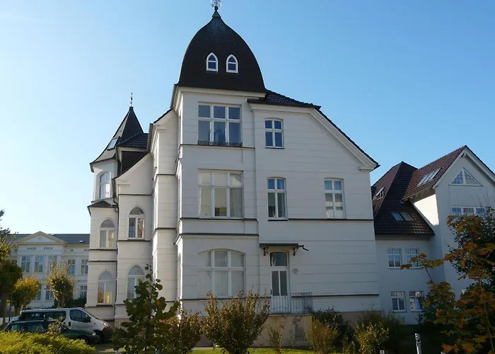 Ahlbeck, Schloss Hohenzollern - W 28 Villa