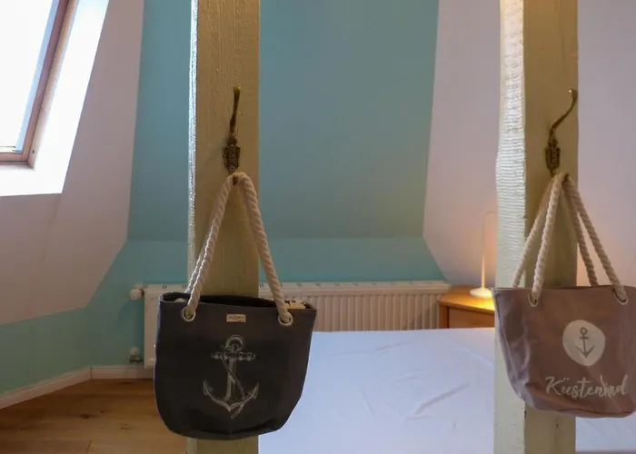 Ahlbeck, Schloss Hohenzollern - W 28 Villa Heringsdorf (Usedom)