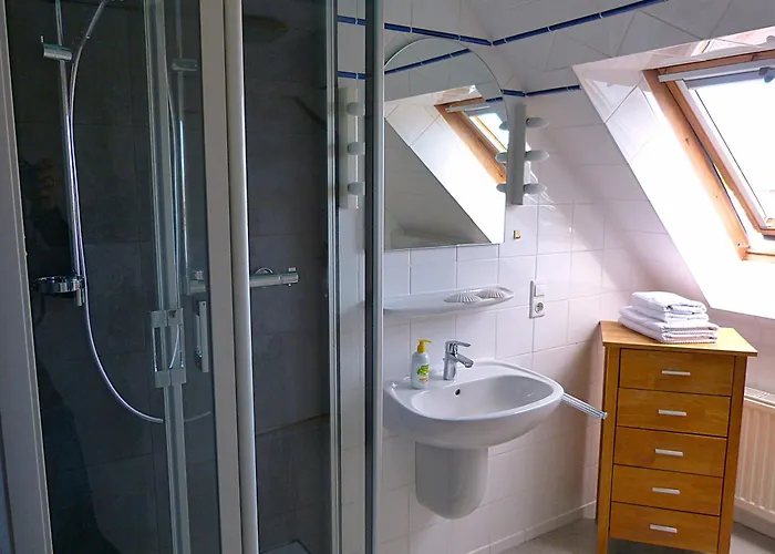 Ahlbeck, Schloss Hohenzollern - W 28 Villa Heringsdorf (Usedom)