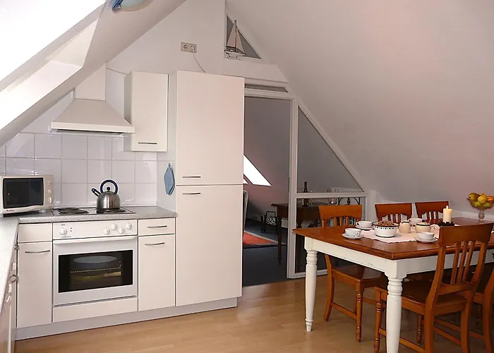 Villa Ahlbeck, Schloss Hohenzollern - W 28